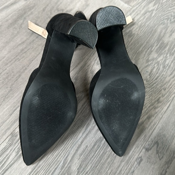 Pointed Toe Ankle Strap Suede Heels | Size 8 - Picture 7 of 11